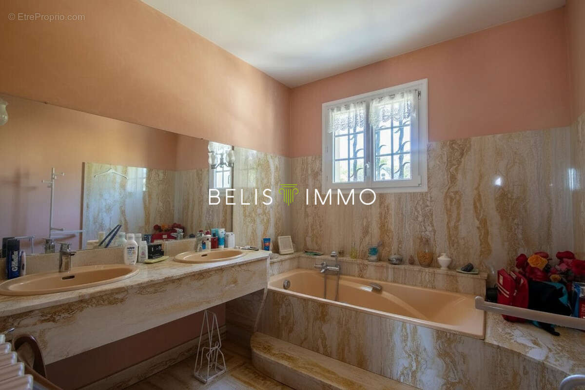 Maison à MONTLOUIS-SUR-LOIRE