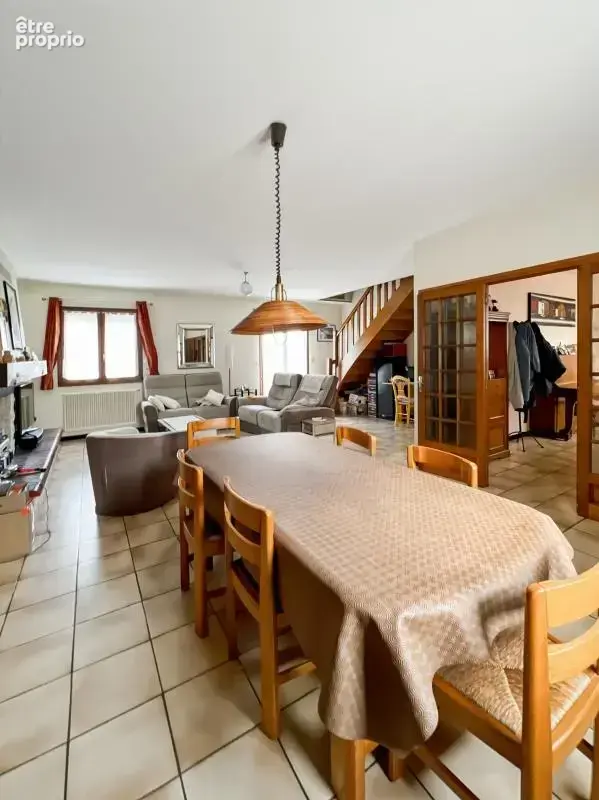 Maison familiale avec piscine, espace indépendant et grand jardin verdoyant - photo 14