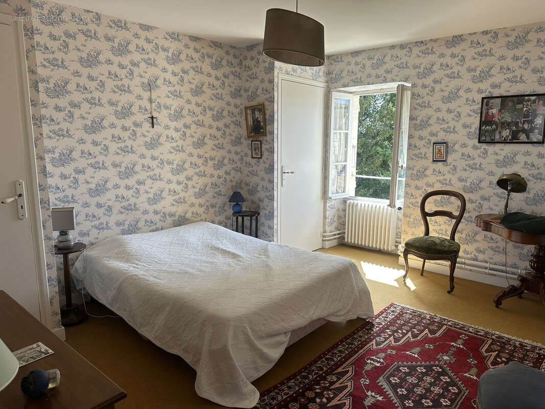 Maison à SAINT-ROMAIN-DE-BENET