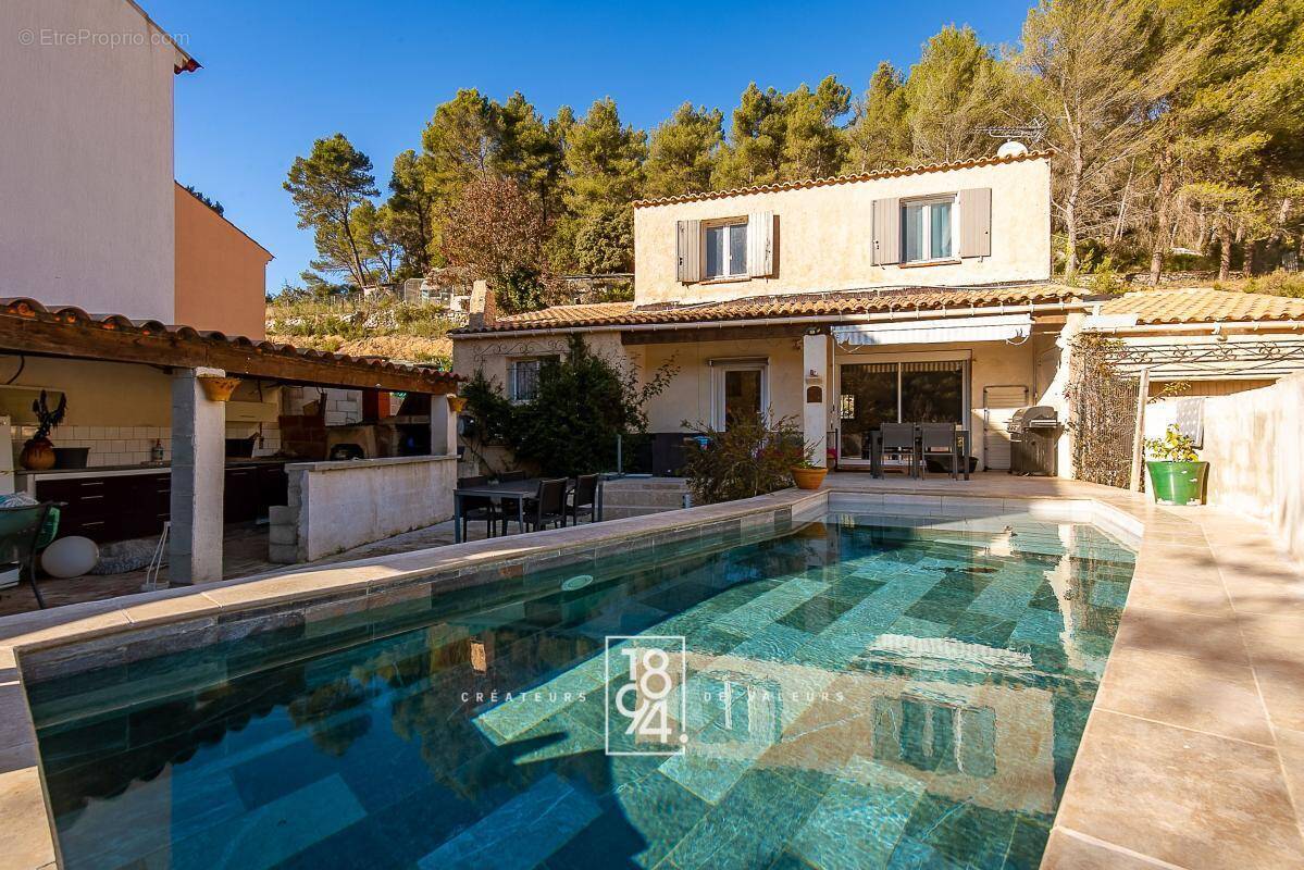 Maison à SAINT-ZACHARIE