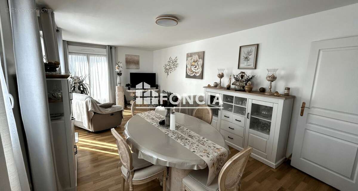 Appartement à LUCE