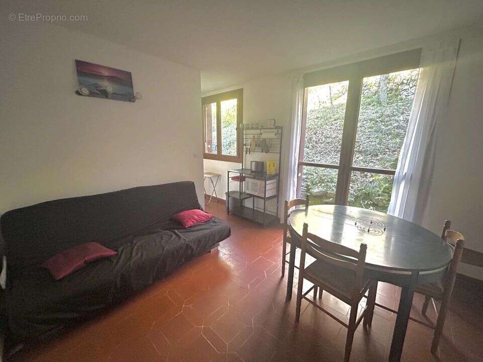 Appartement à GREOUX-LES-BAINS