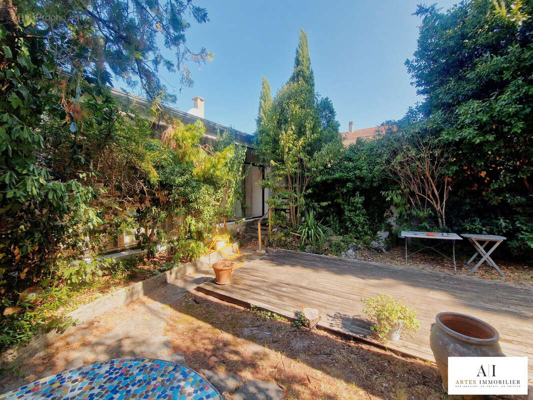 Maison à MONTELIMAR