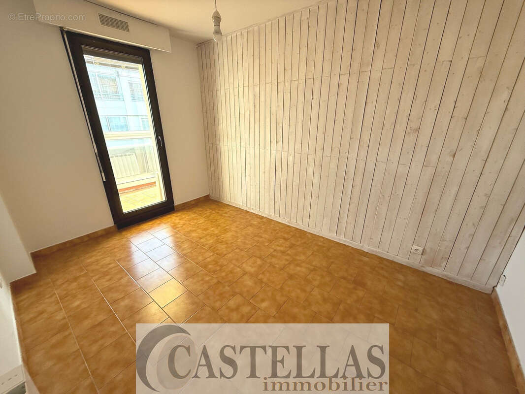 Appartement à ROQUEFORT-LA-BEDOULE