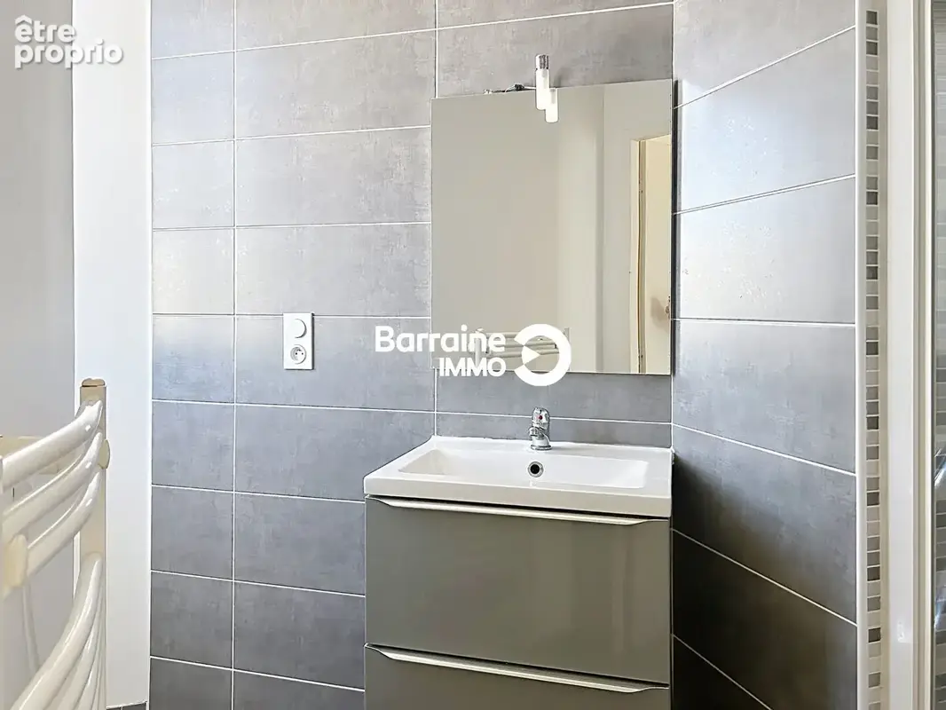 Vente exclusivité - dans petit immeuble -appartement rénové t1 de 27 m²  . - photo 10
