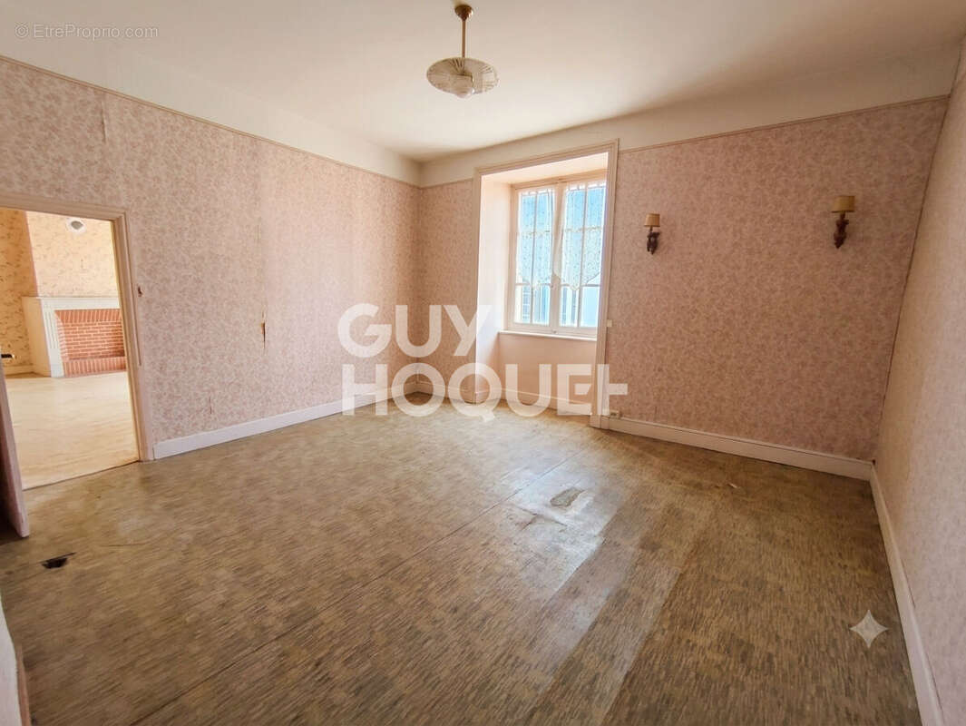 Appartement à SAINT-GERMAIN-LAVAL