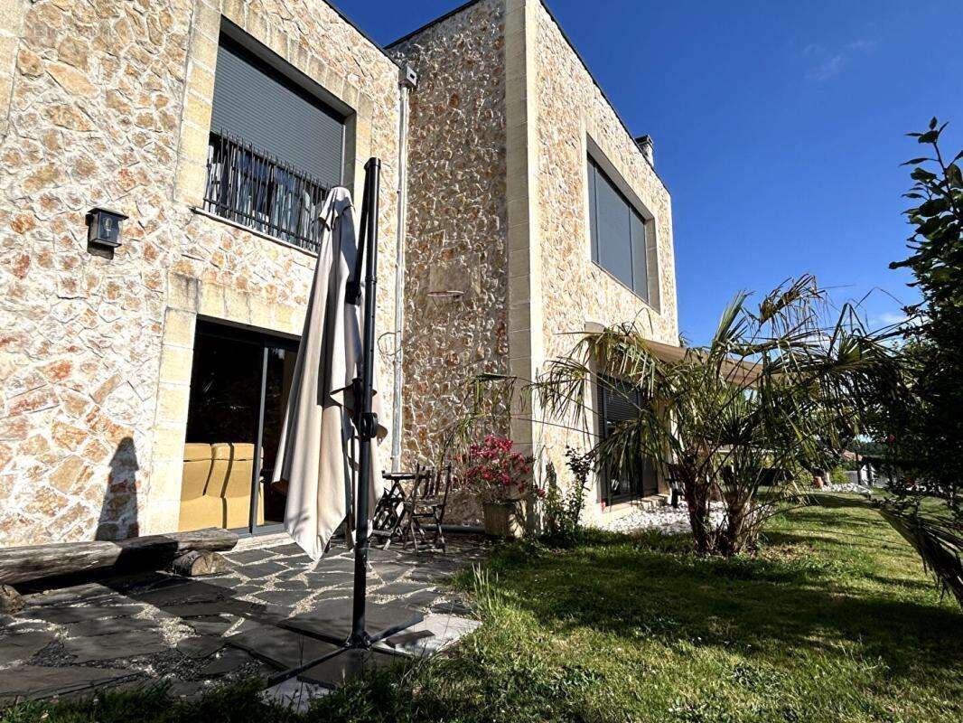 Maison à FLOIRAC