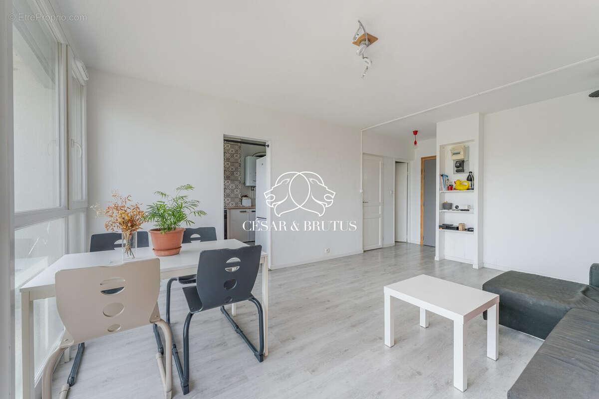 Appartement à BRON
