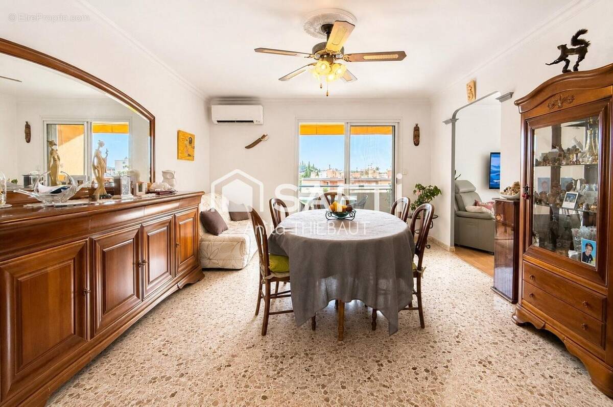 Photo 1 - Appartement à SAINT-RAPHAEL