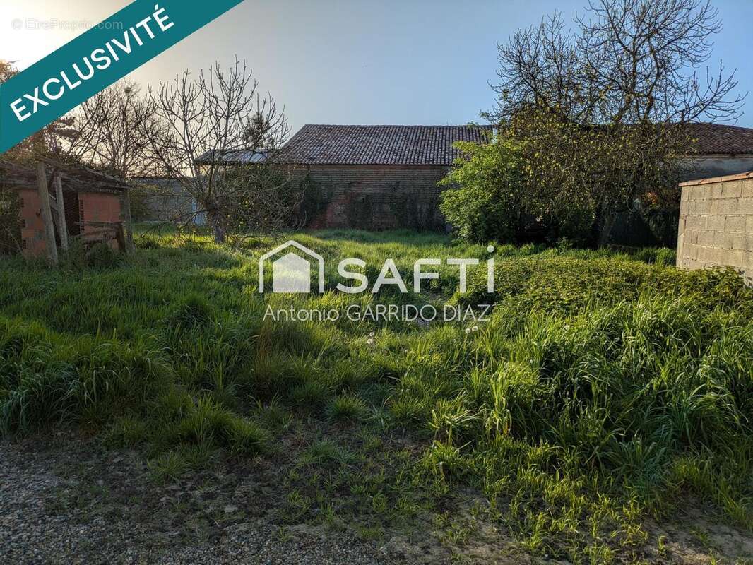 Photo 3 - Terrain à SAINT-PORQUIER