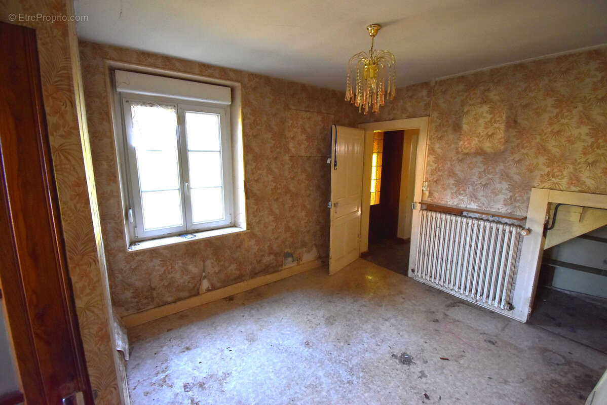 Maison à SAINT-LOUP-SUR-SEMOUSE