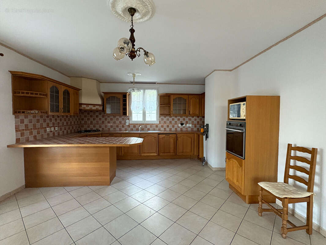 Maison à AIXE-SUR-VIENNE