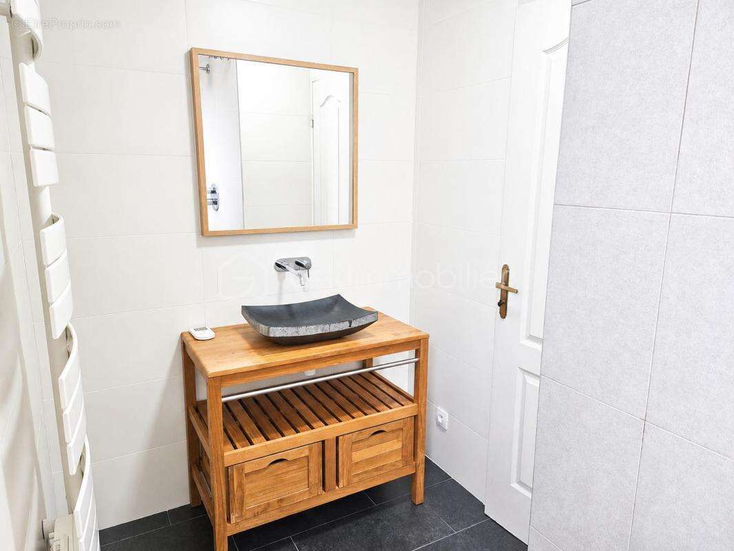 Appartement à LE COUDRAY-MONTCEAUX