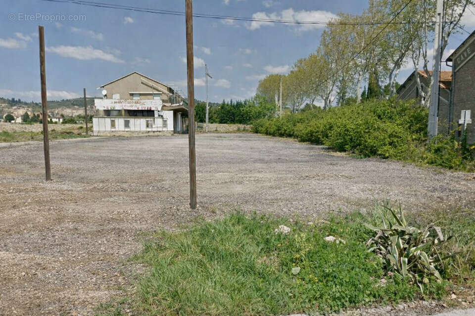 Terrain 770 m² à Nebian  - photo 2