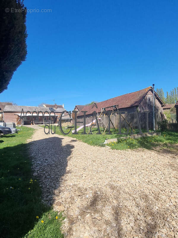 Maison à ETREPAGNY