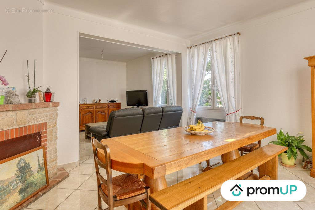 Maison à ARNAC-POMPADOUR