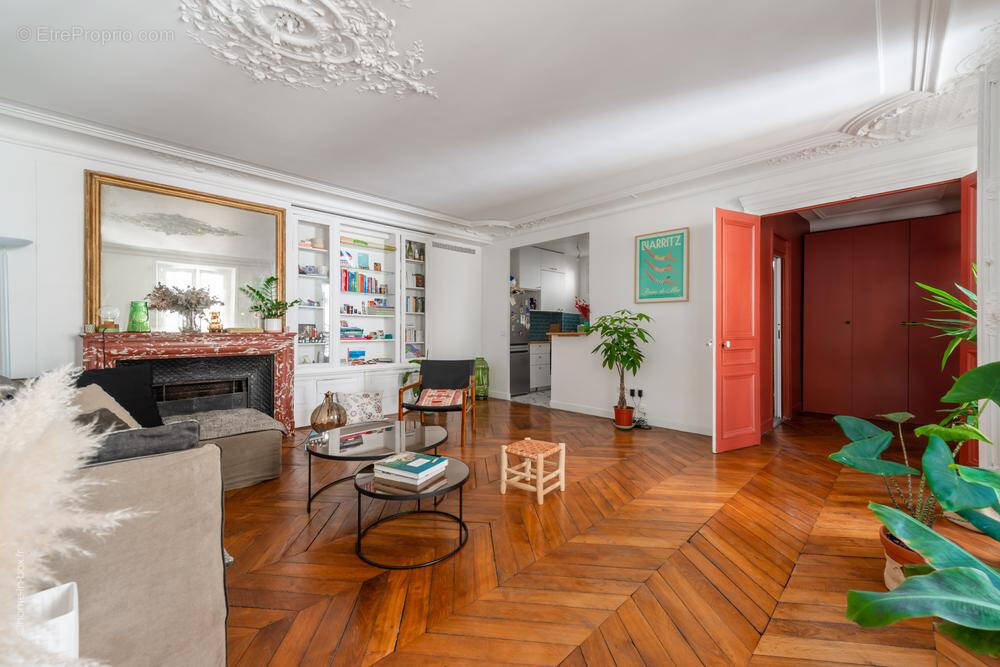 Appartement à PARIS-3E