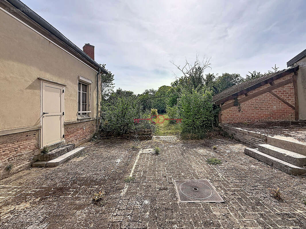 Maison de caractère à rénover Sainte Ménéhould 298 m2 - photo 13