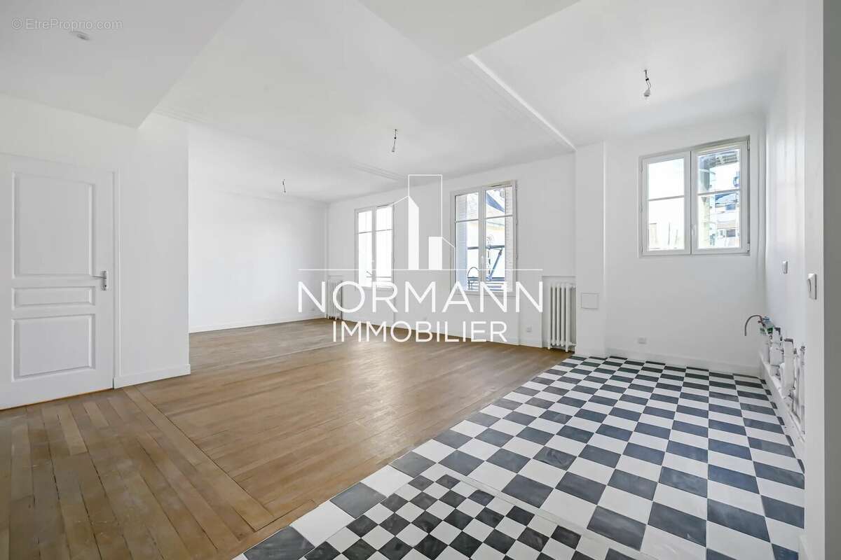 Appartement à PUTEAUX