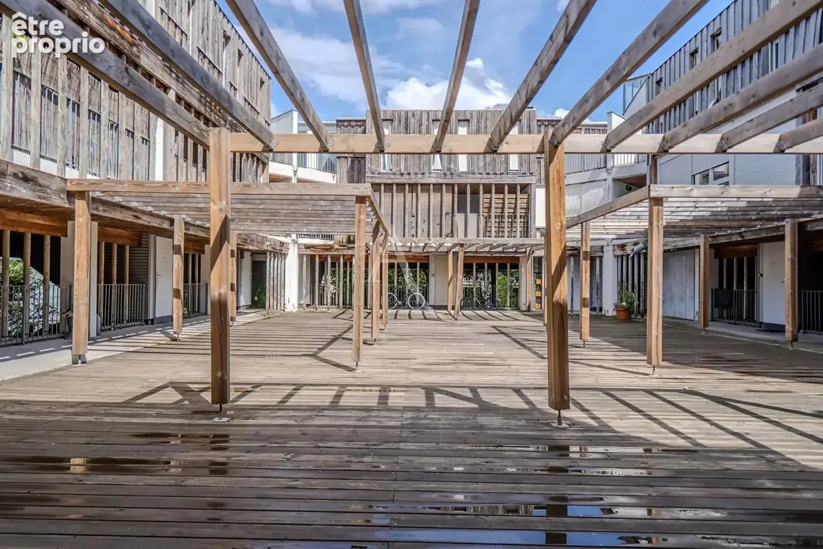 BORDEAUX CHARTRONS - T4 de 77m² avec terrasses et place de parking - photo 11
