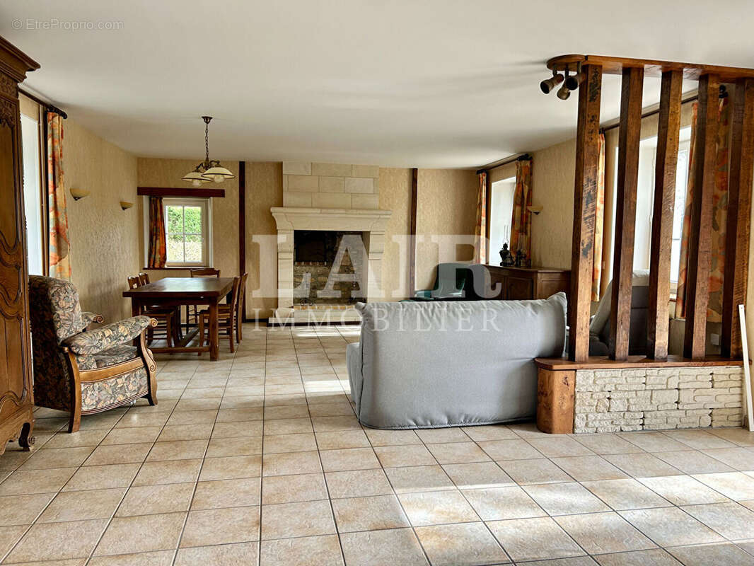 Maison à SAINT-CHRISTOPHE-LE-JAJOLET