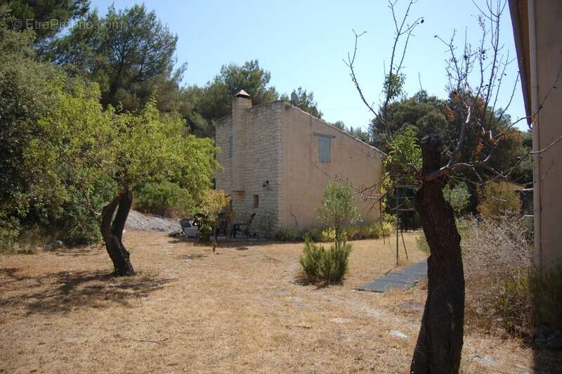 Maison à GORDES