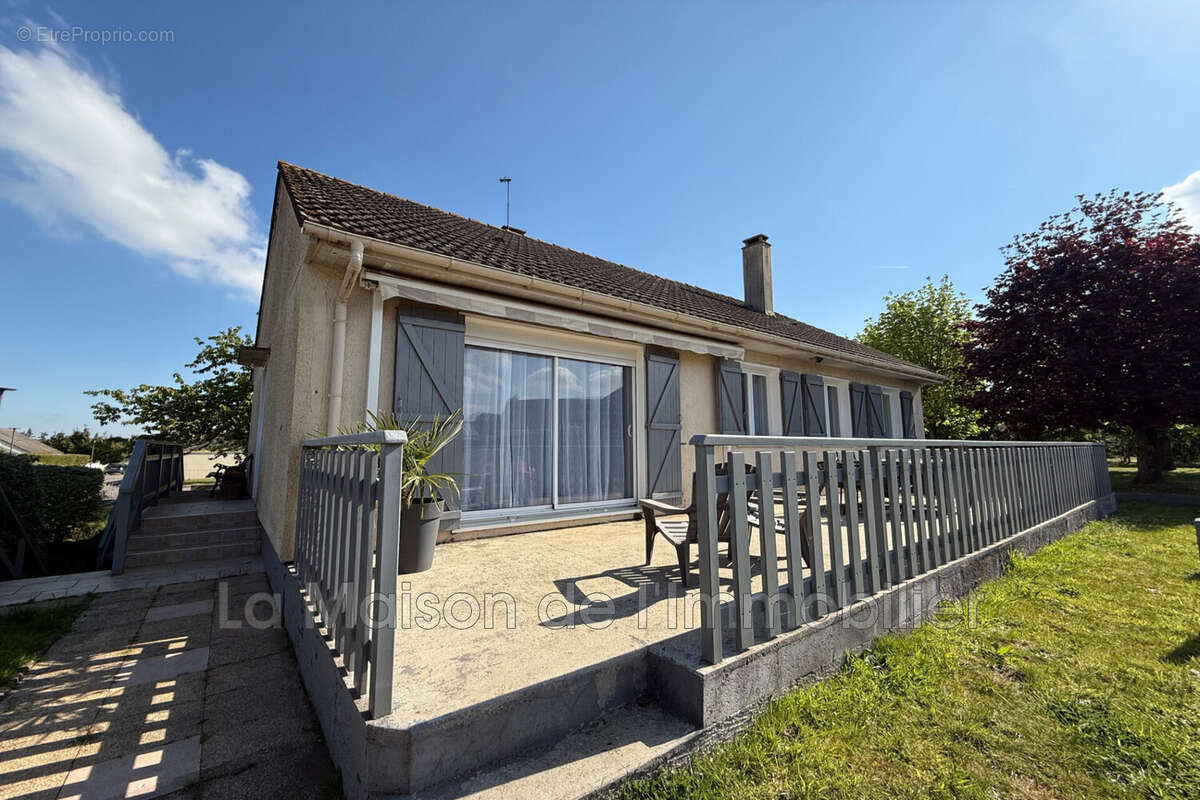 Maison à CRIQUEBEUF-SUR-SEINE
