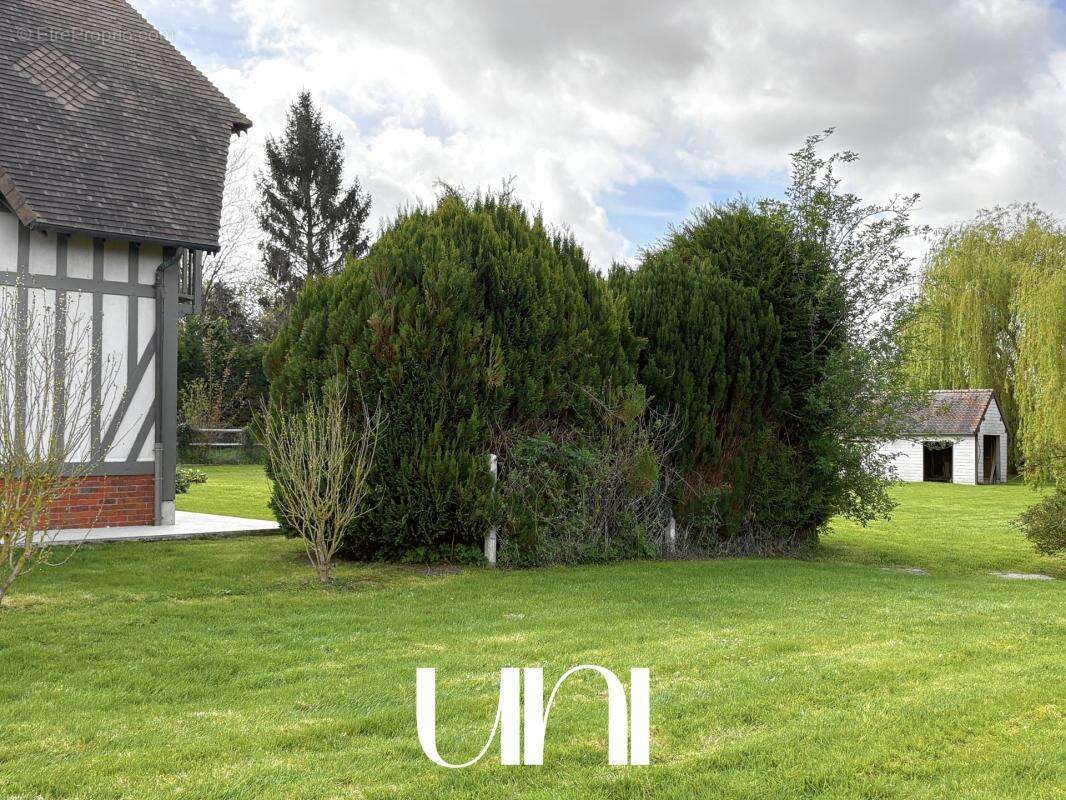 Maison à BONNEVILLE-SUR-TOUQUES