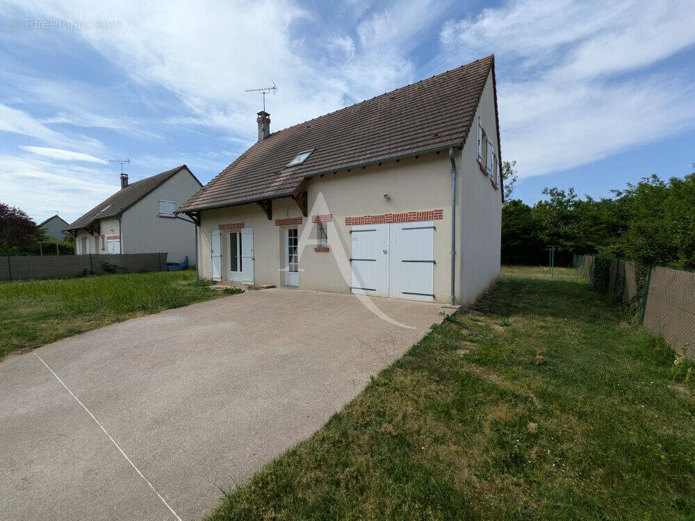 Maison à ONZAIN