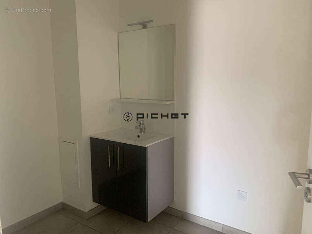 Appartement à BILLERE