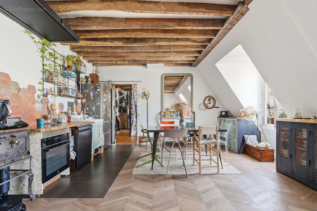 Appartement à PARIS-10E