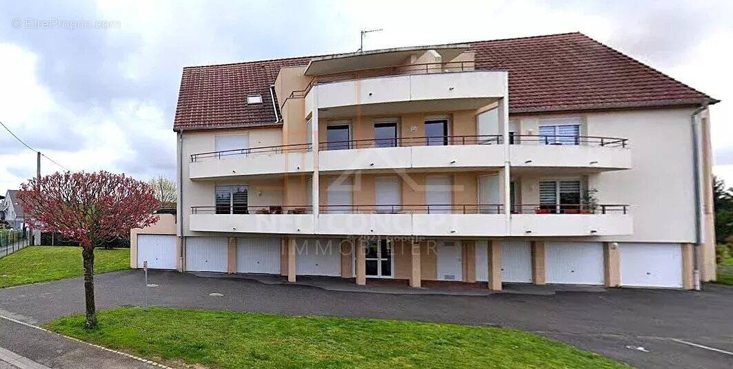 Appartement à NIEDERMODERN