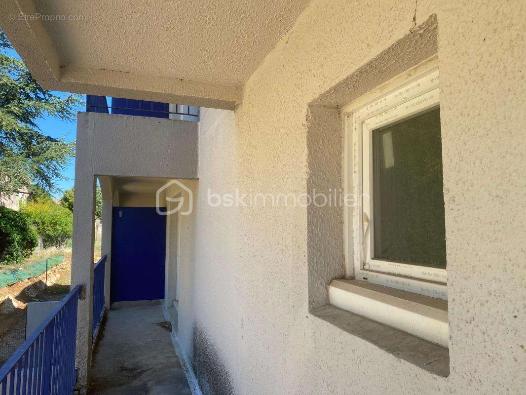 SAINT-CHRISTOL ((84) - Créez votre grand T2 sur mesure avec balcon ! Plateau sous forme d'appartement de 68 m² env. situé au 1er - photo 16