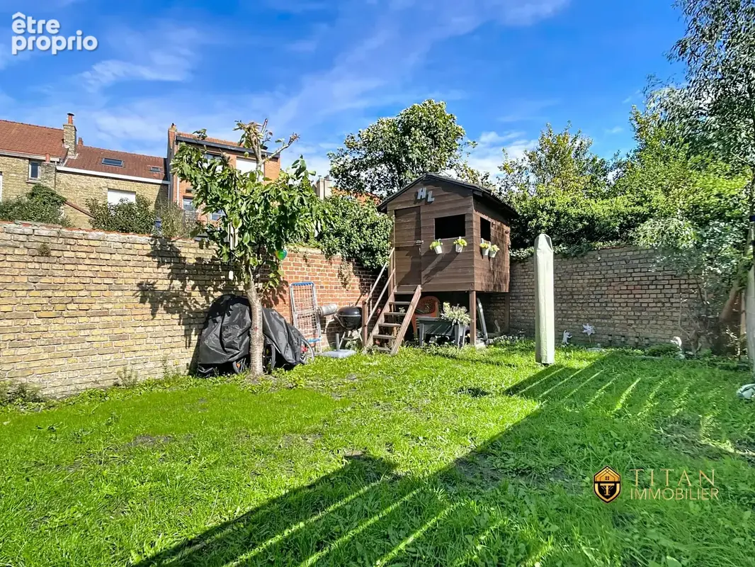 Maison mitoyenne de 132 m², 3 chambres, jardin à Coudekerque-Branche (59210)  - Titan Immobilier