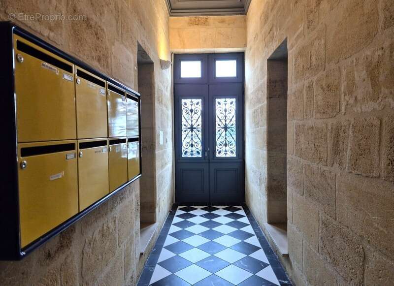 Appartement à BORDEAUX