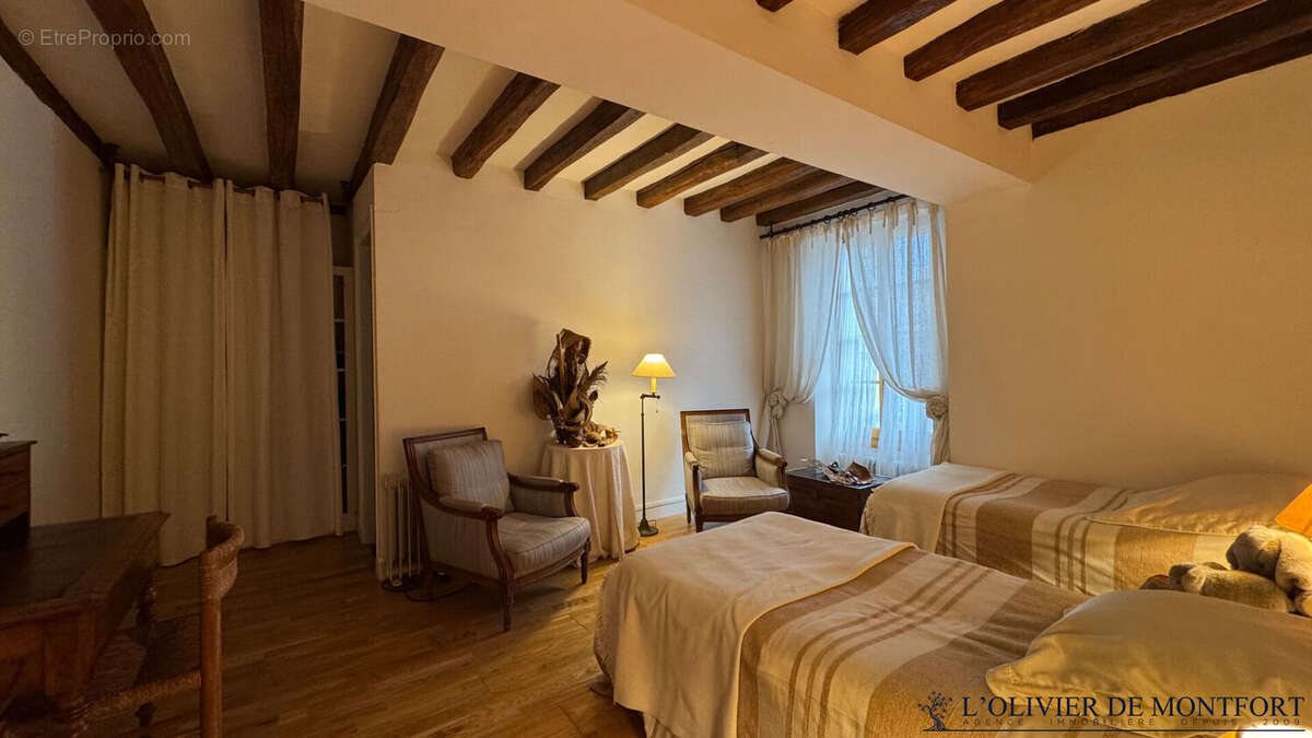 Appartement à HOUDAN