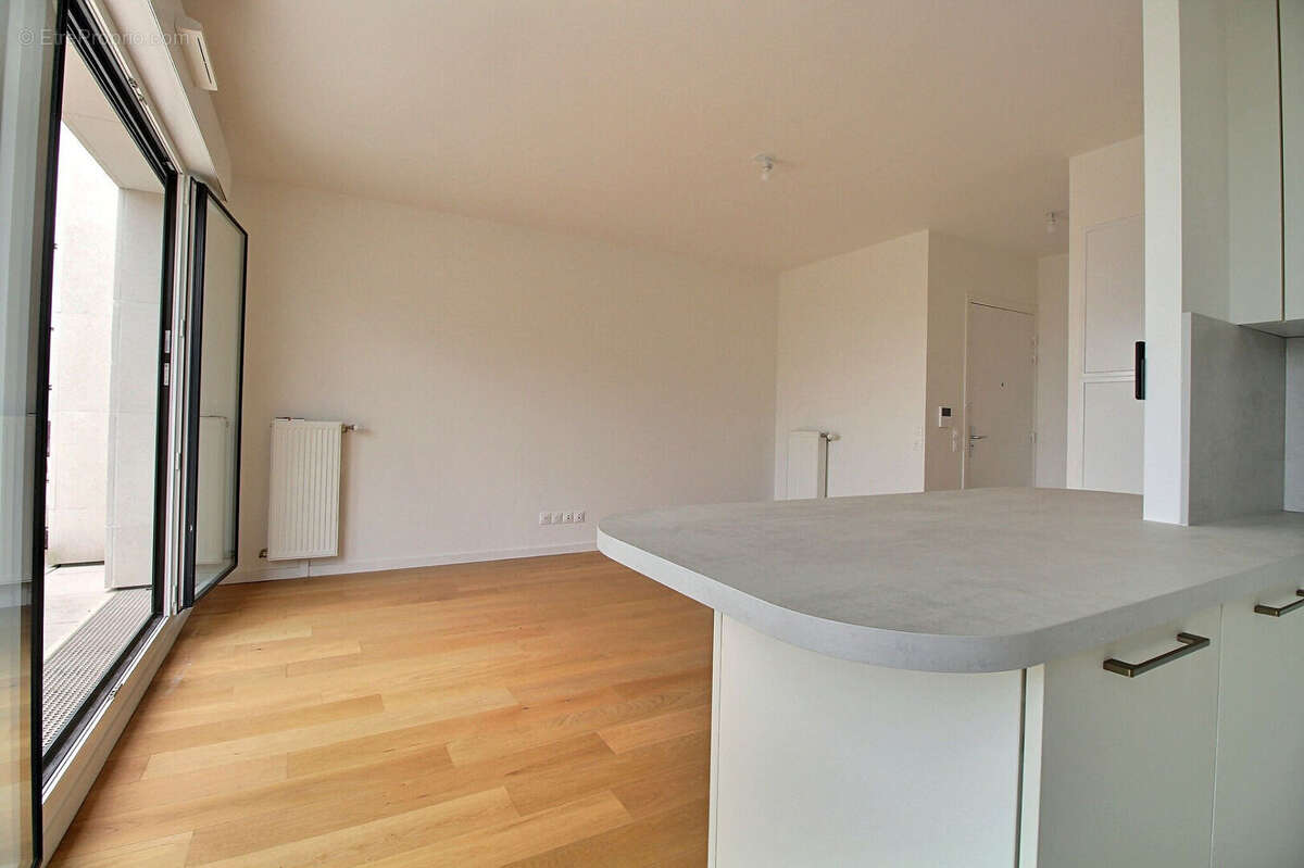 Appartement à COLOMBES