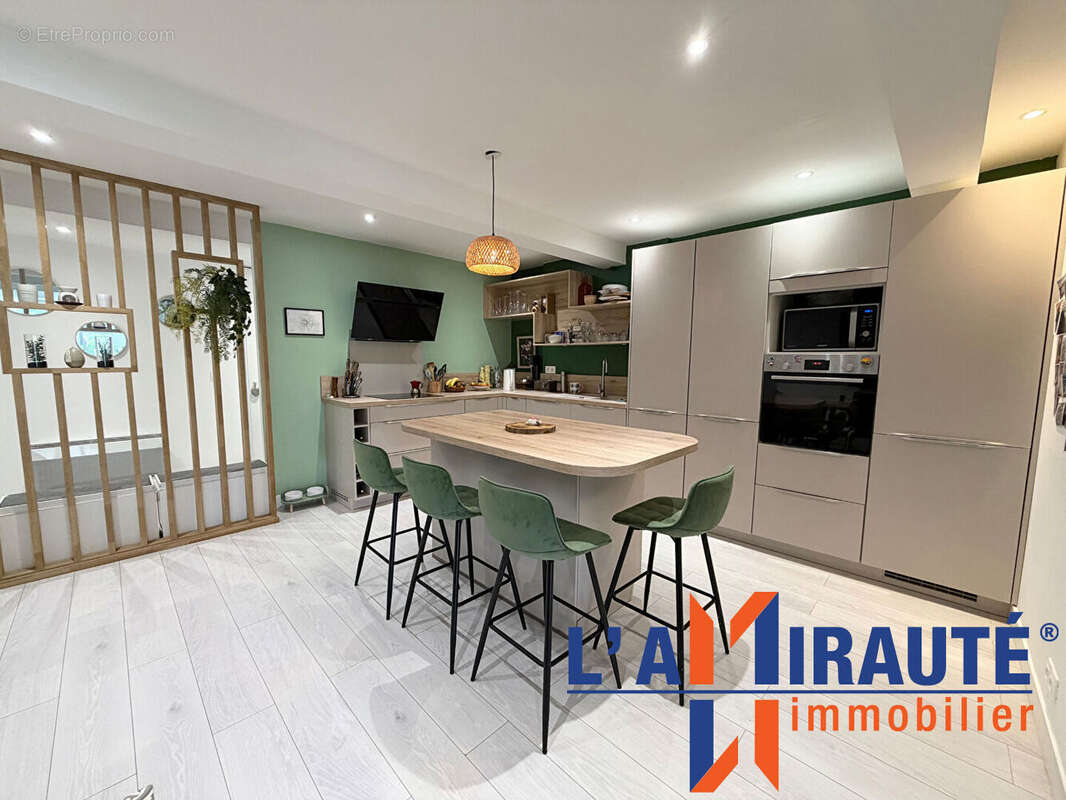 Appartement à SARTROUVILLE