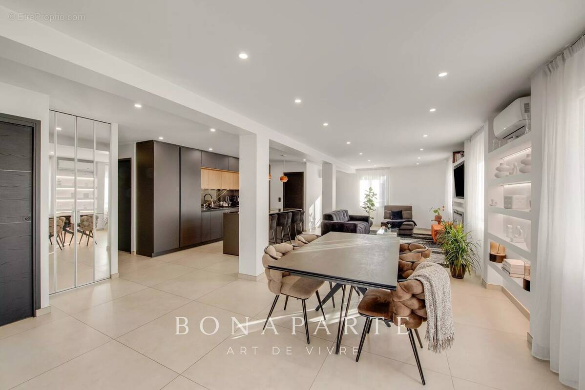 Appartement à SAINT-RAPHAEL