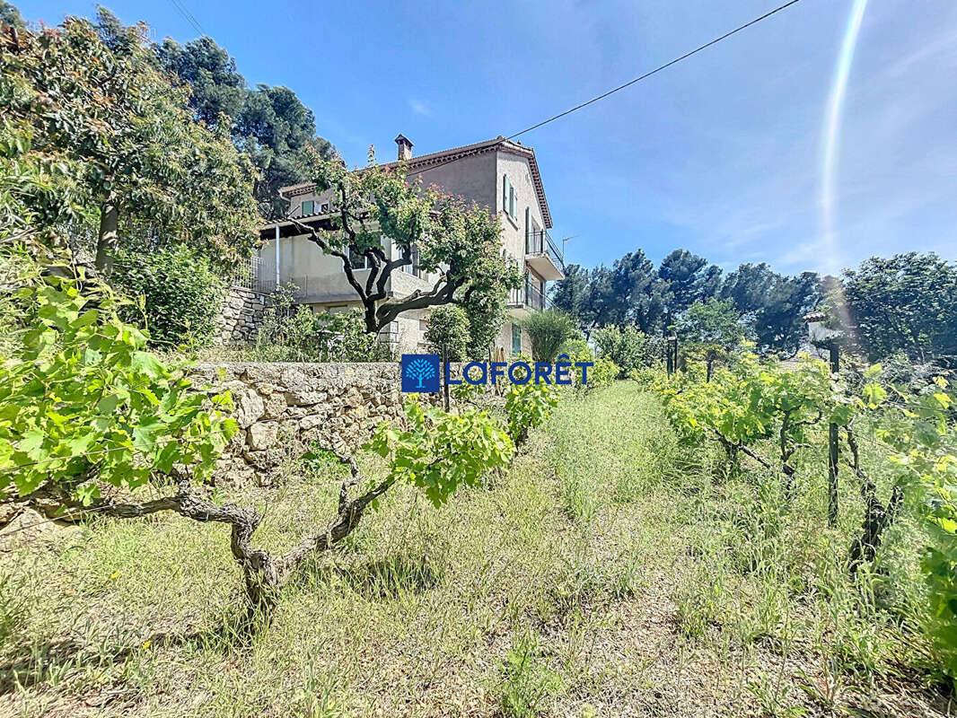 Maison à CARQUEIRANNE