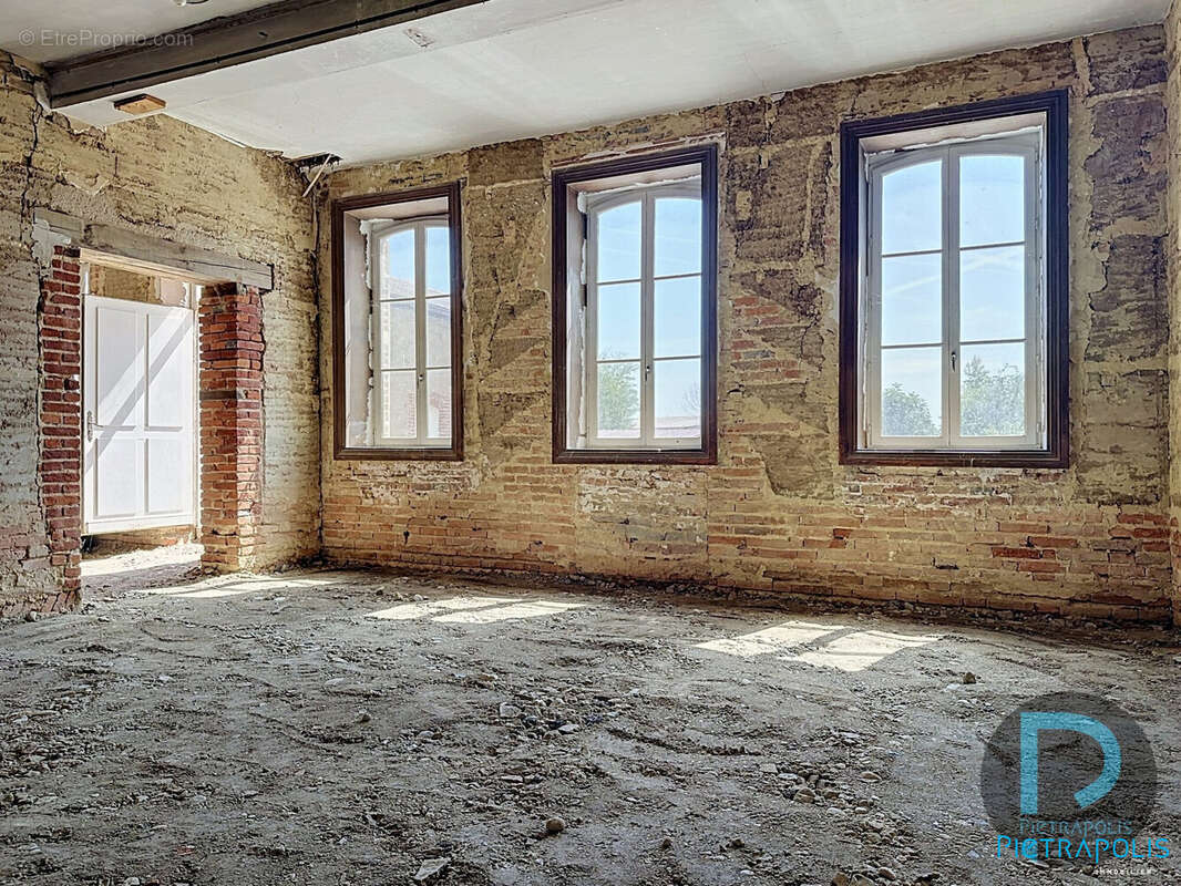 Maison 180 m² à Sulignat  - photo 9
