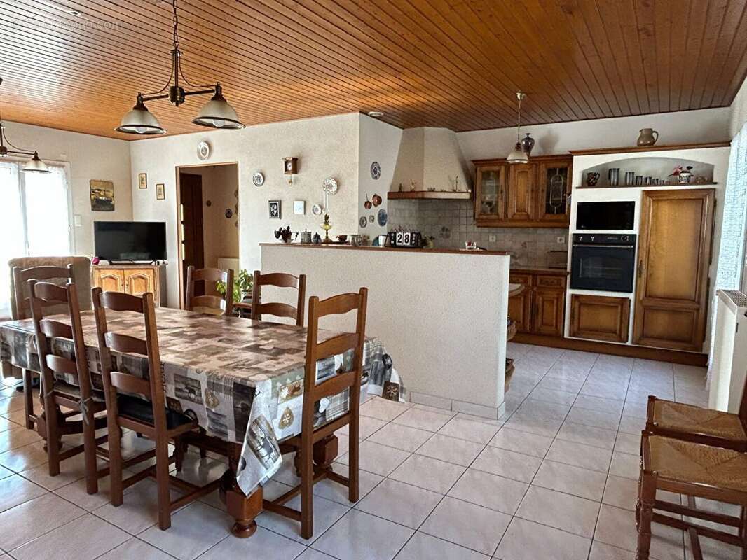 Maison à AIFFRES