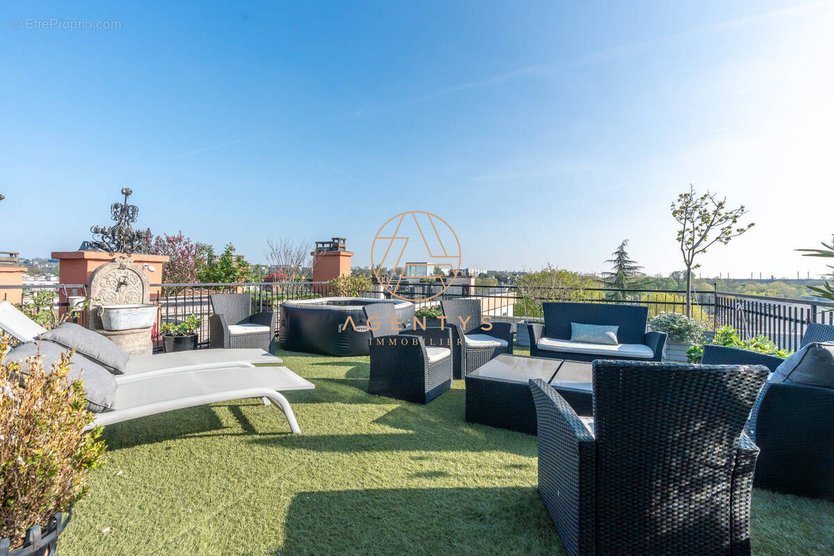 Appartement à LE PERREUX-SUR-MARNE