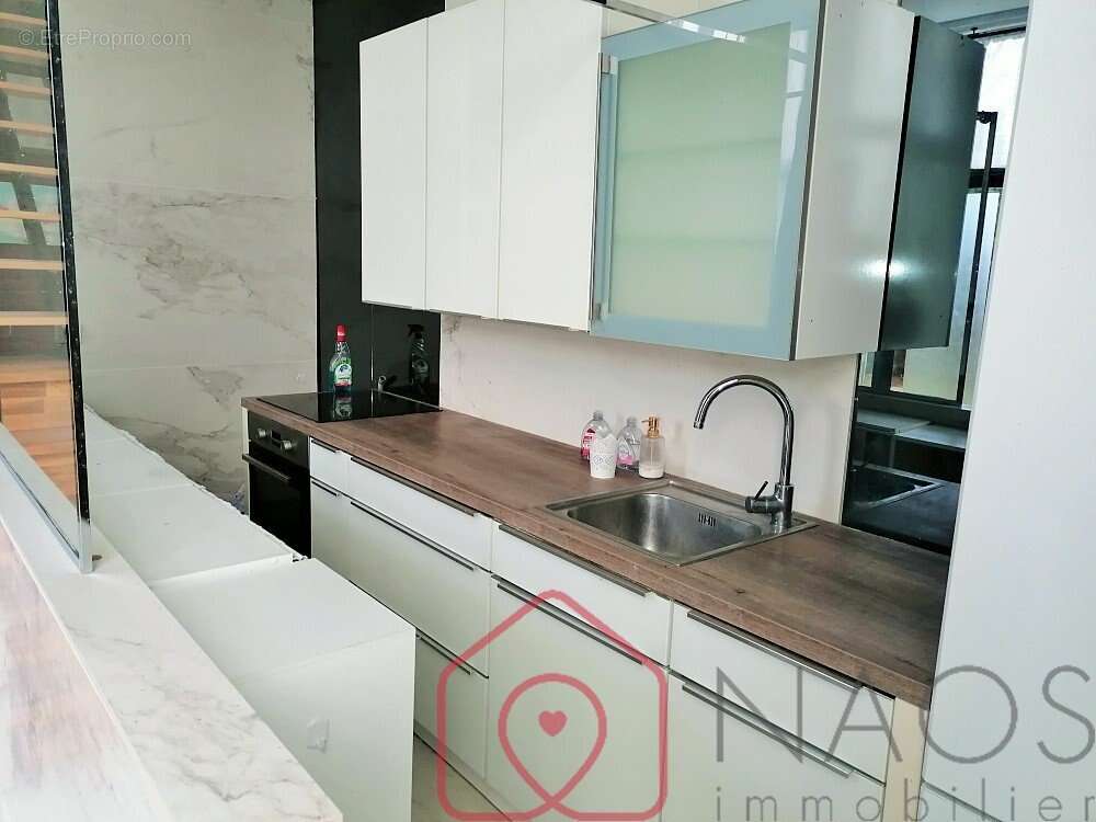 Maison à MANDRES-LES-ROSES