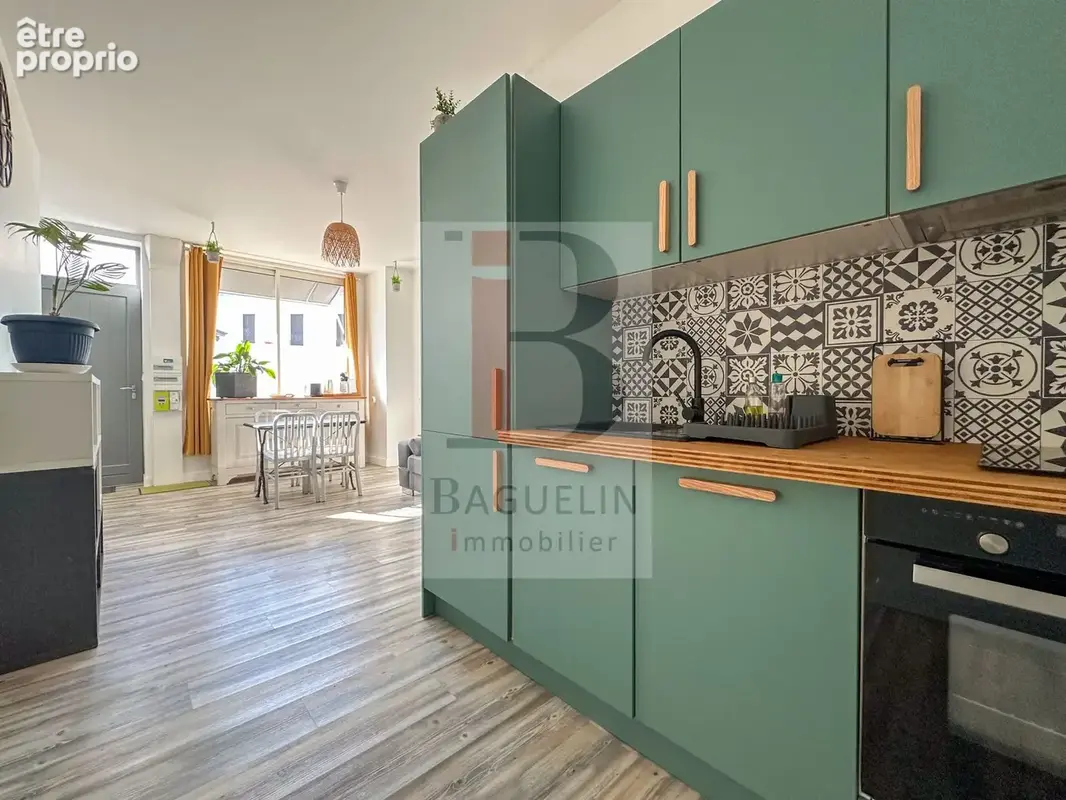 Appartement à FOURAS