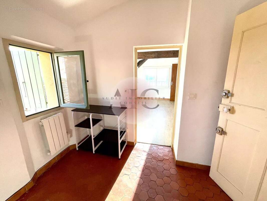 Appartement à FAYENCE