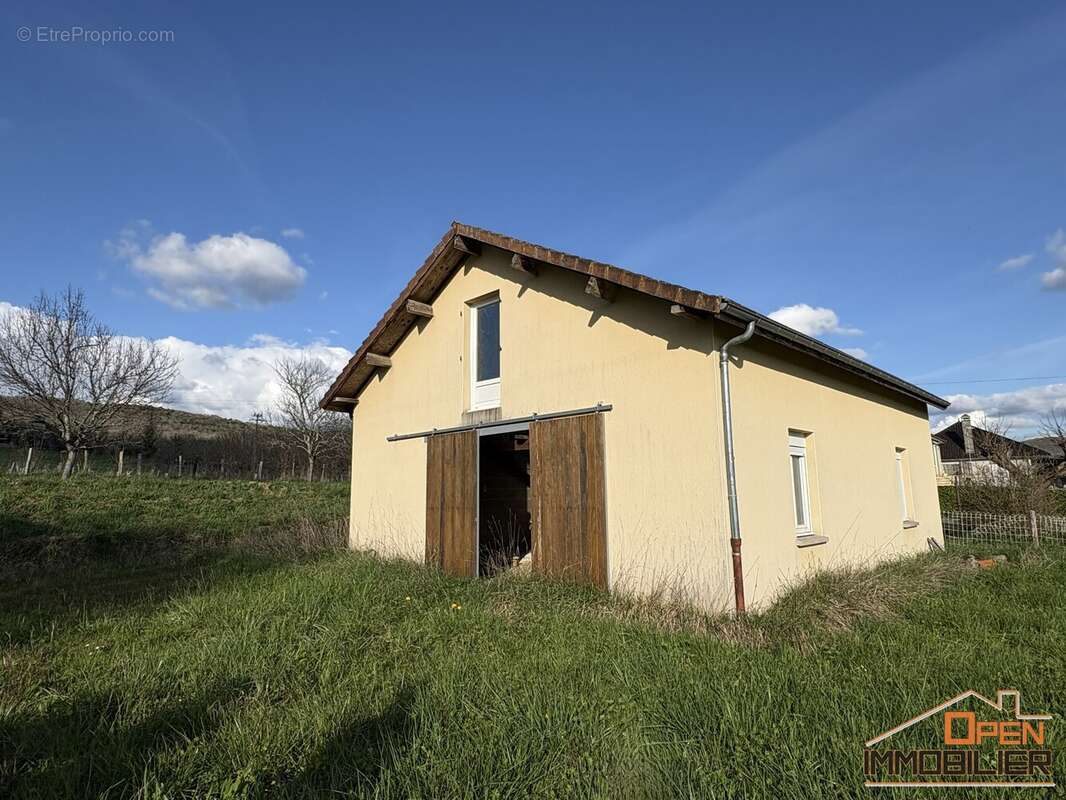 Appartement à CAZOULES