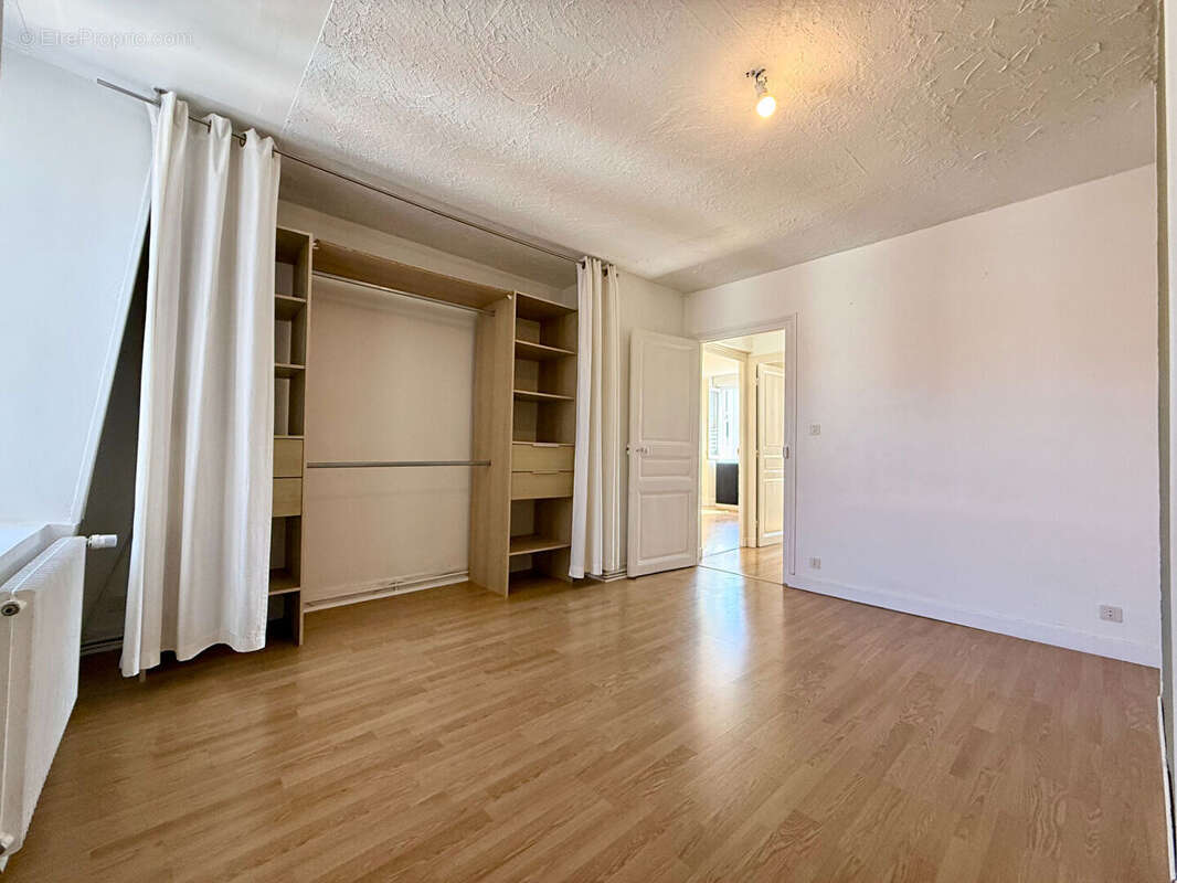 Appartement type 3 - 72.1 m² - reims bd lundy - photo 8