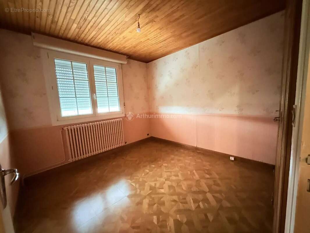 Maison à SAINT-OUEN-LES-PAREY