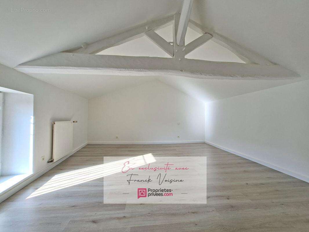 Maison à LES HERBIERS